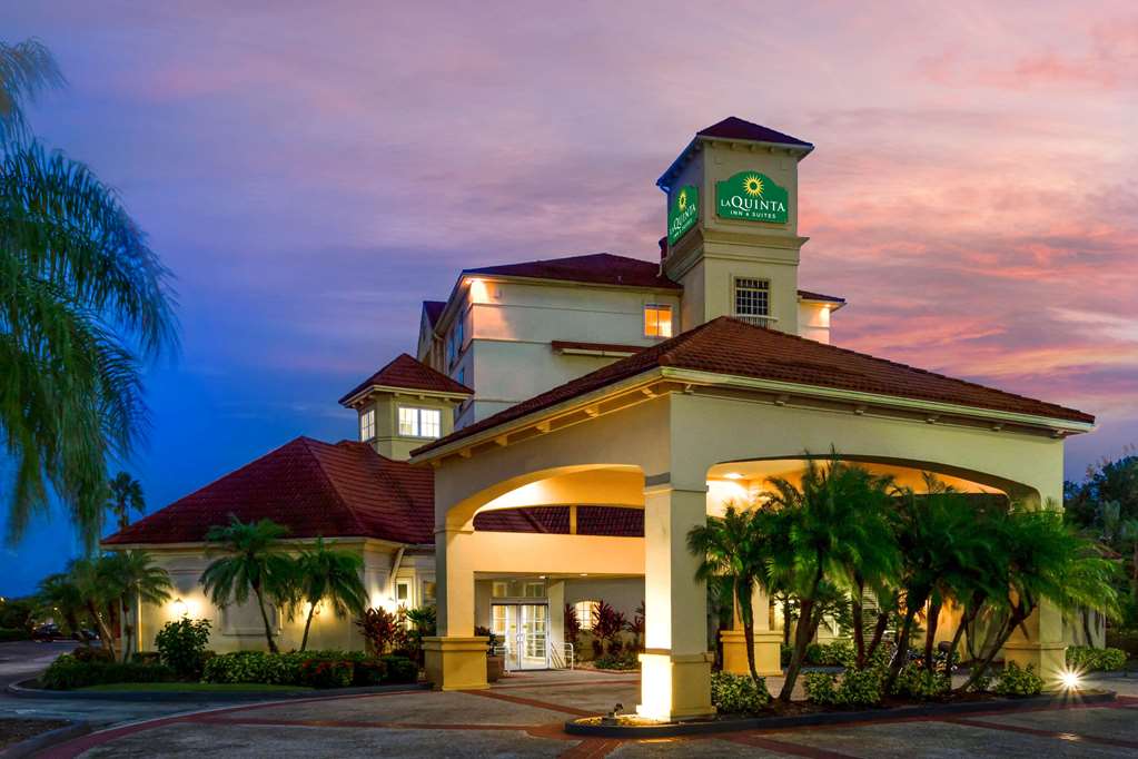 La Quinta Inn & Suites by Wyndham Lakeland West - photo 3