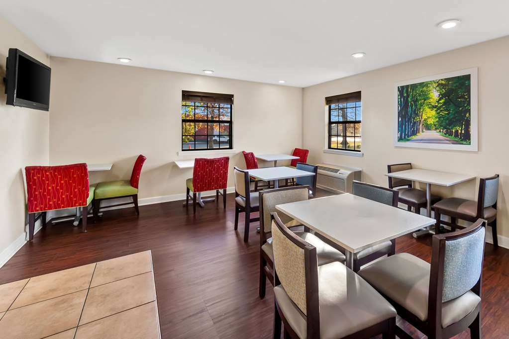 Days Inn by Wyndham Brownsville - photo 13