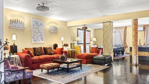 Bohemian Suite Spacious And Central Loft — 4-Star Luxury Hotel in Bologna, Italy