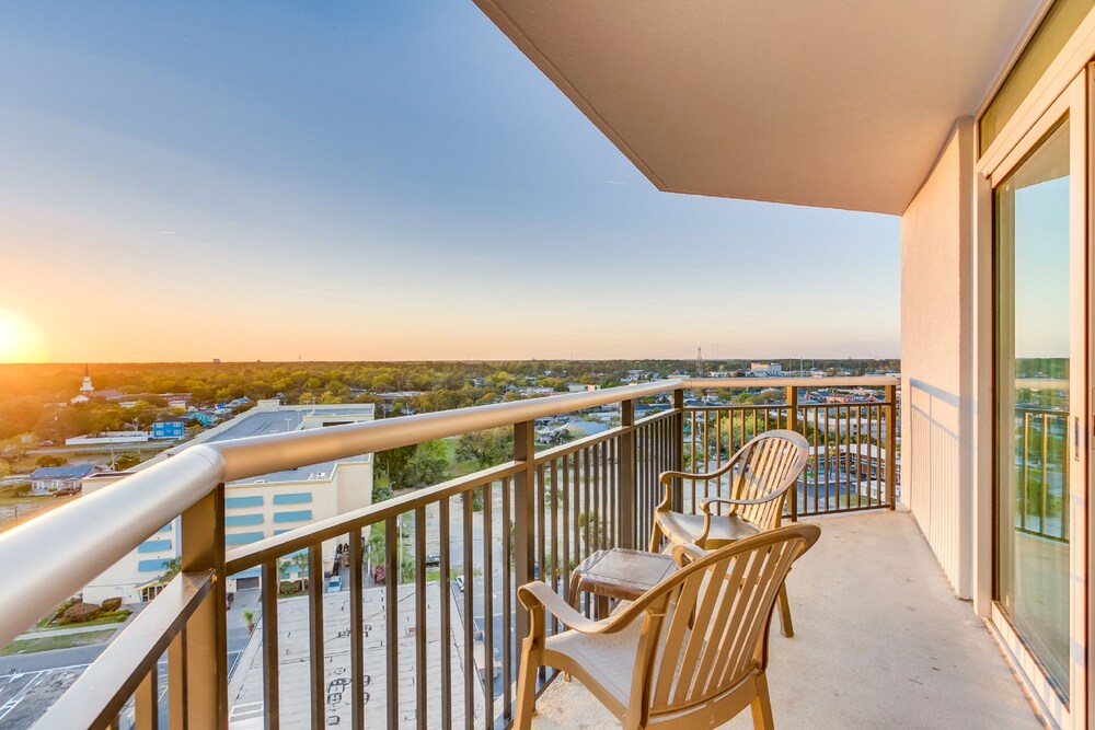 1BR Condo in Bayview Resort - photo 9