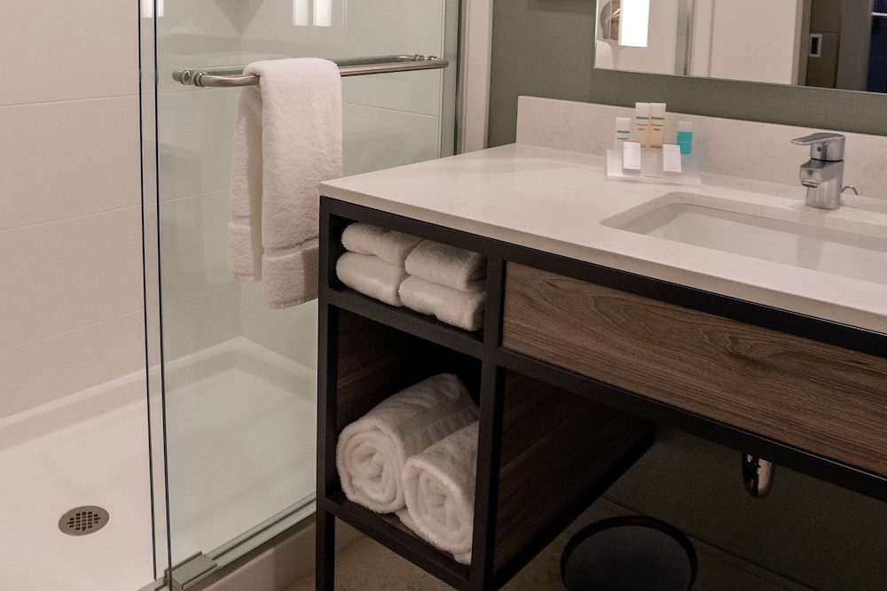 Hilton Garden Inn Spartanburg - photo 32