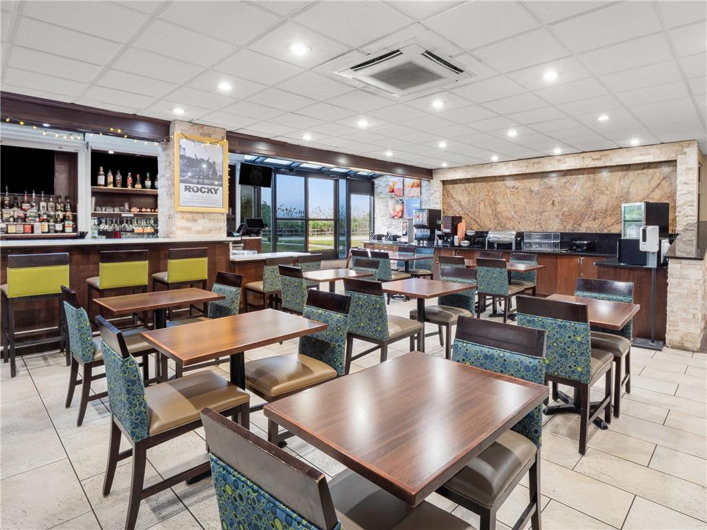 Comfort Inn Metro Airport - photo 55