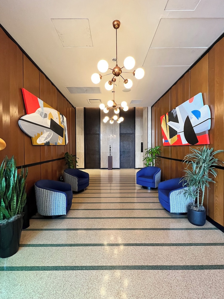 Fairlane Hotel - photo 49