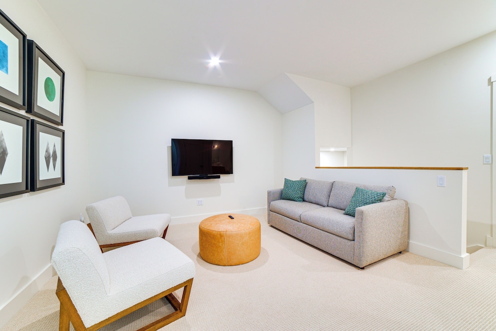 Ski in out Townhome w Views at Okemo Resort - photo 12