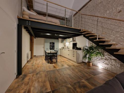 Le Loft in Suevres, France