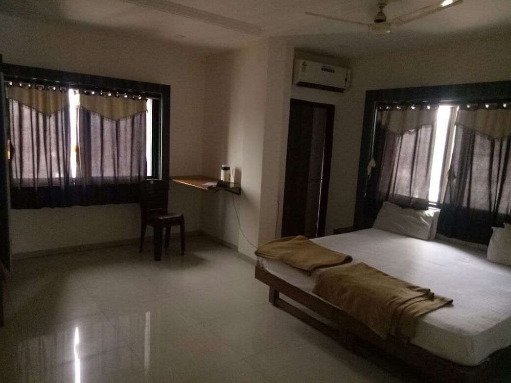 Jk Rooms 133 Ankleshwar Gidc