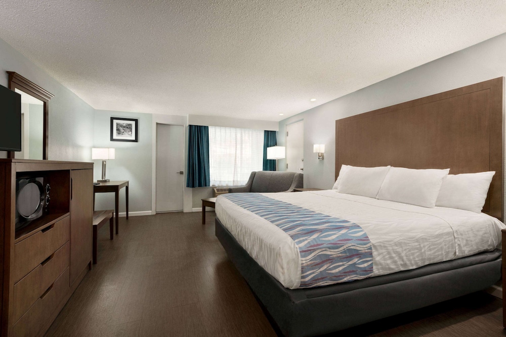 Gatlinburg River Inn - photo 12