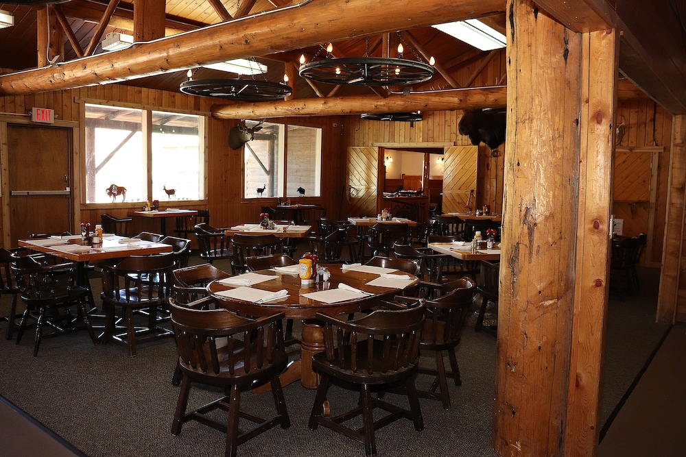 Yellowstone Valley Inn - photo 55