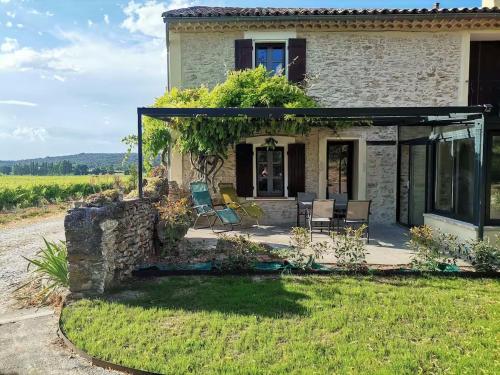 Ecrin au milieu des vignes — hotel in Uchaux