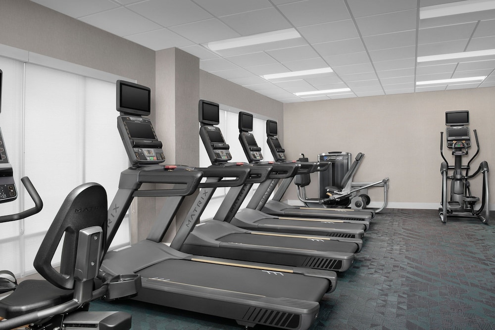 TownePlace Suites by Marriott Jacksonville Airport - photo 40