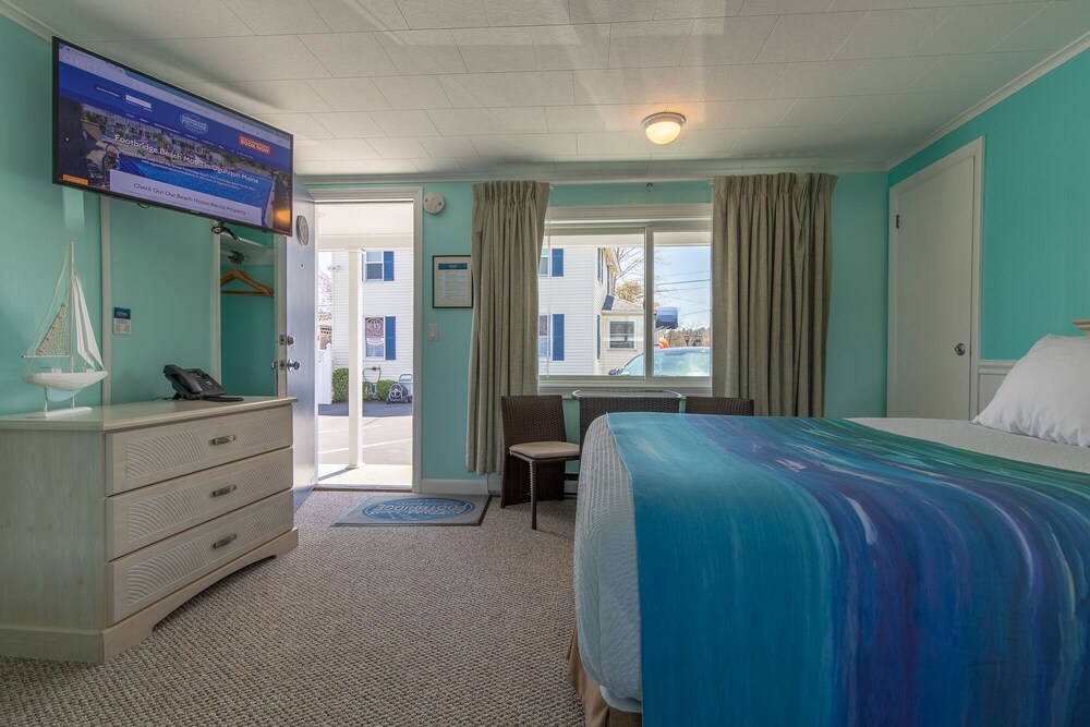 Footbridge Beach Motel - photo 68