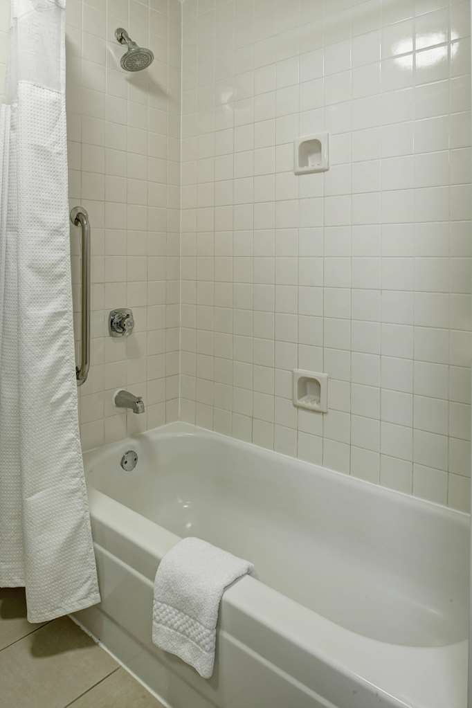 Sonesta Select Milwaukee Brookfield - photo 16