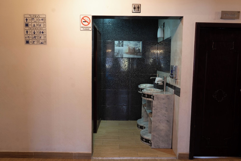 Komod Business Hotel — Libres — photo 4