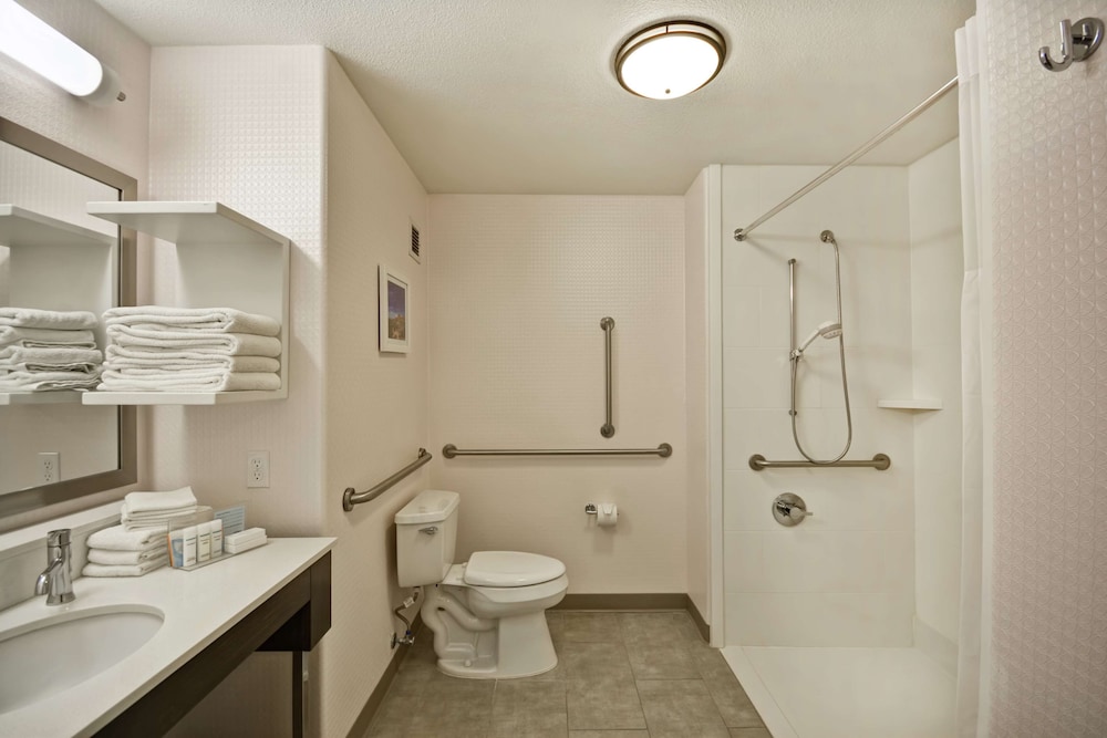 Hampton Inn & Suites Yuma - photo 38