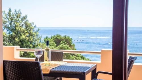 Casa Leo Lungomare Palmasera — 4-Star Luxury Hotel in Cala Gonone, Italy
