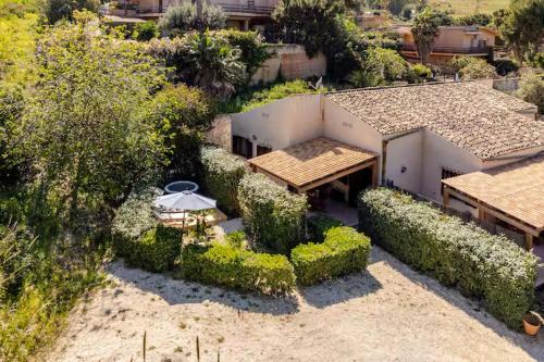 Villa Varo by Sicily Travelling Villas — 4-Star Luxury Hotel in Scopello, Italy