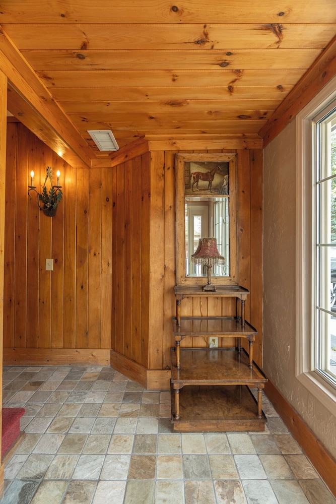 Ridgeway Inn - photo 24