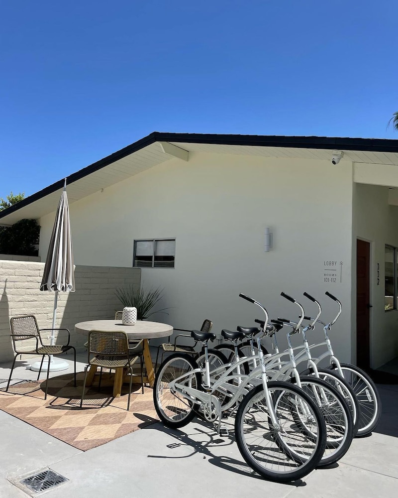 Azure Sky Hotel Adults Only a Town and Desert Boutique Hotel - photo 25
