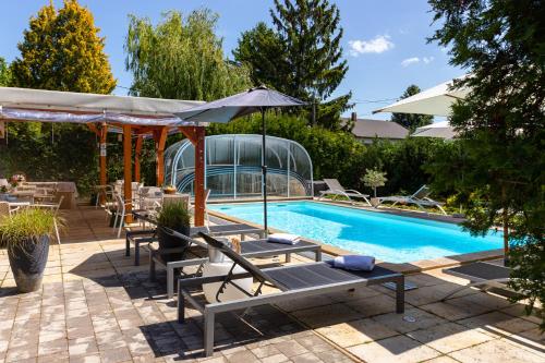 Balaton Fantasy Pension — 4-Star Luxury Hotel in Balatonfured, Hungary