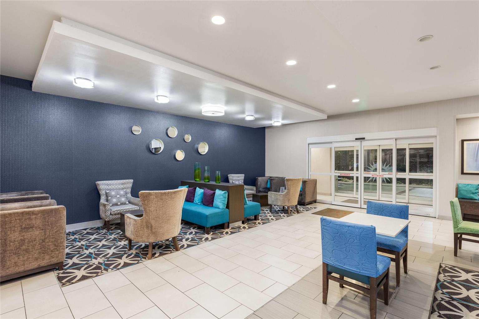 La Quinta Inn & Suites by Wyndham Chattanooga Lookout Mtn - photo 10
