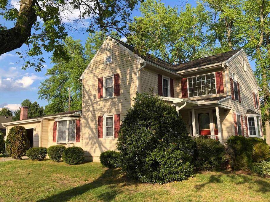 Peaceful 3BR Home Near SU Sports Fields Civic Center Zoo & Ocean City — 4-Star Luxury Hotel in Salisbury, United States