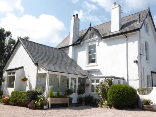 Cookshayes Country Guest House — 4-Star Luxury Hotel in Moretonhampstead, United Kingdom