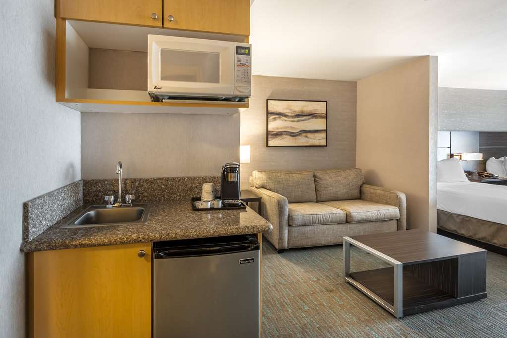 Best Western Plus North Las Vegas Inn & Suites - photo 35