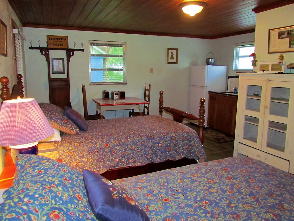 Yearling Restaurant and Cabins - photo 9