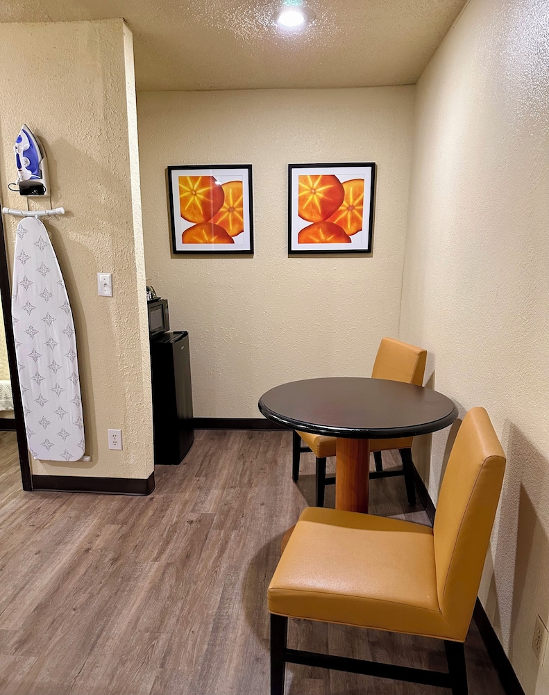 Travelers Inn Elizabeth City - photo 15