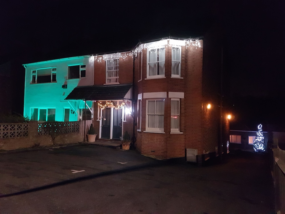 Parkview Apartments — 4-Star Luxury Hotel in High Wycombe, United Kingdom