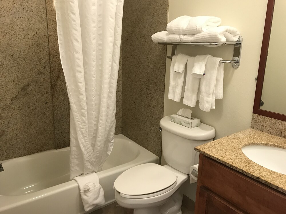 Candlewood Suites Vicksburg by IHG - photo 25