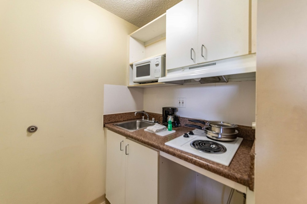 Studio 6 Extended Stay Greensboro NC I 40 - photo 24