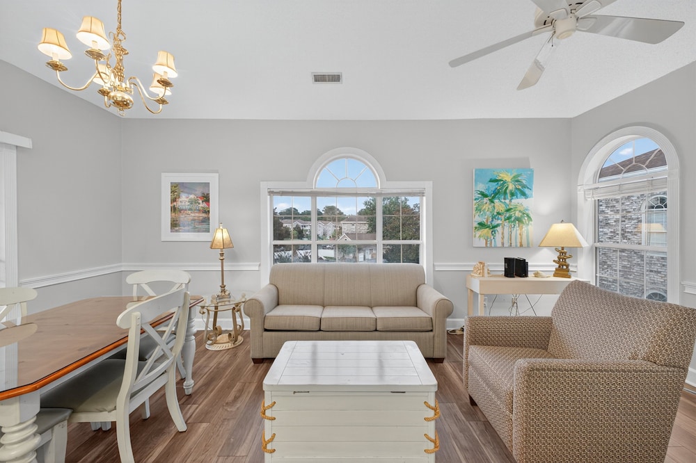 Myrtlewood Unit 205 Golf Area — 4-Star Luxury Hotel in Myrtle Beach, United States
