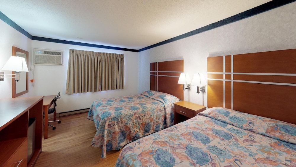 Waconia Inn & Suites - photo 14