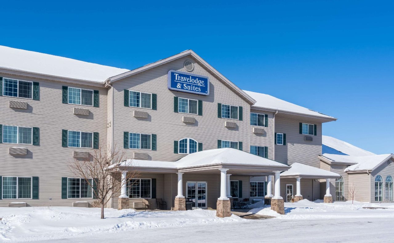 Travelodge Suites Fargo Moorhead — Moorhead