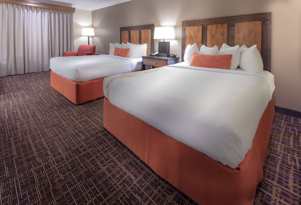 Best Western Wichita North Hotel and Suites - photo 21