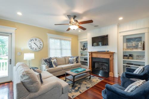 New Listing 114A W Hudson Ave Open Layout Close to Everything - photo 37