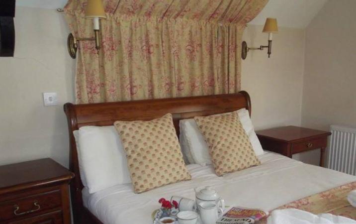 Meath Arms Country Inn — 4-Star Luxury Hotel in Aughrim, Republic of Ireland