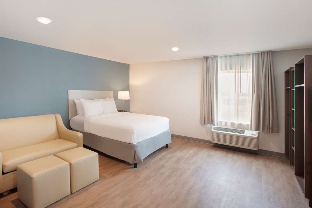 WoodSpring Suites Houston 288 South Medical Center - photo 7