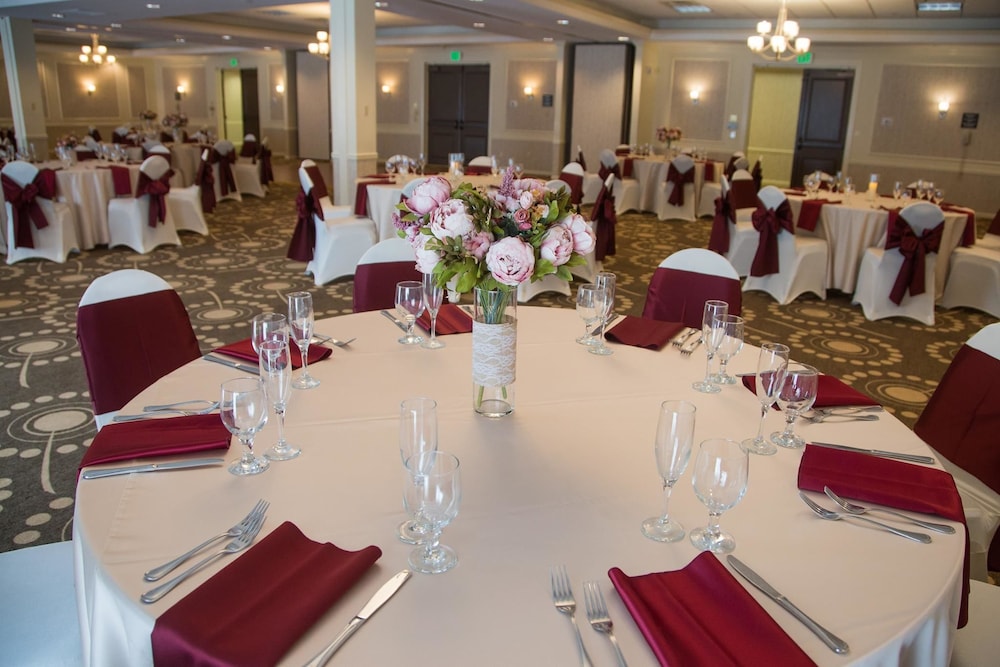 Hampton Inn Colchester - photo 43