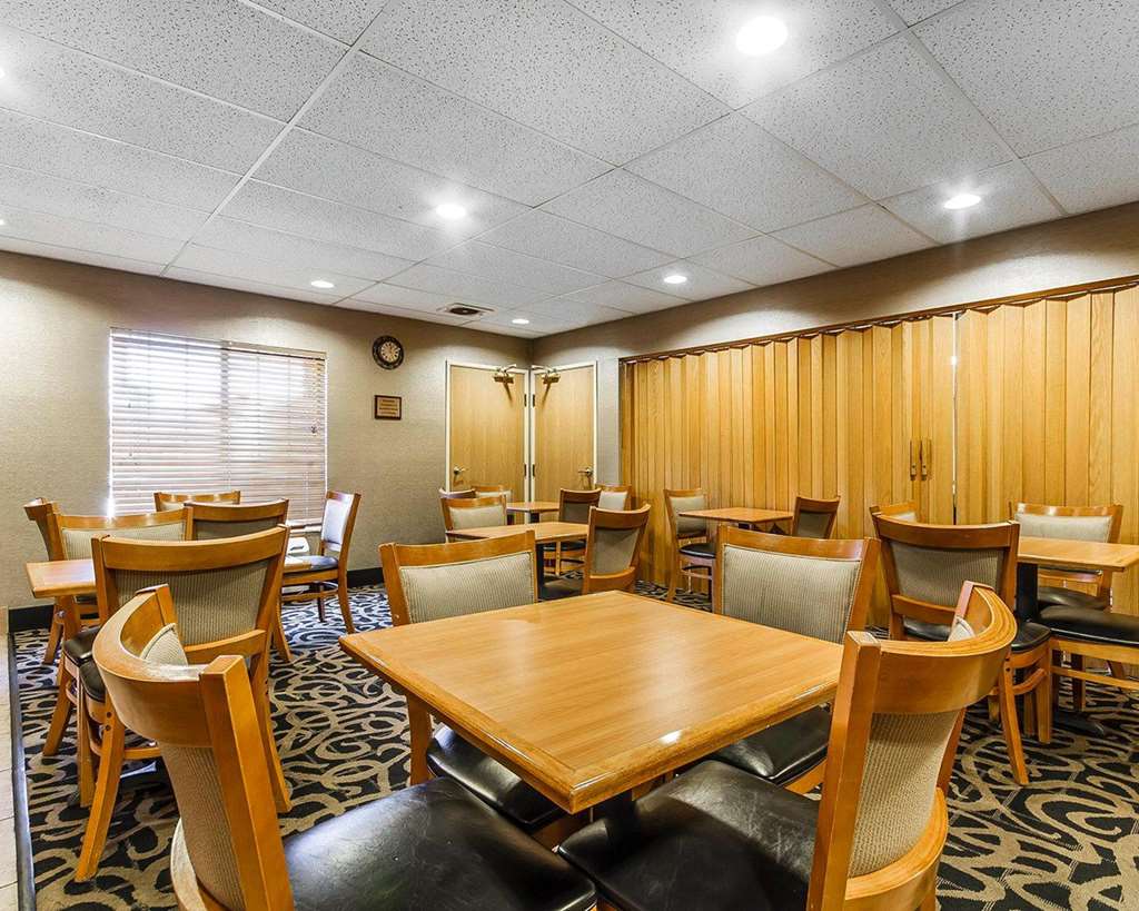 Comfort Inn Owatonna near Medical Center - photo 53