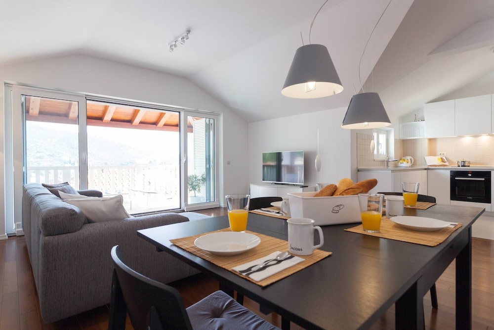 Apartment Zaton — 4-Star Luxury Hotel in Dubrovnik, Croatia
