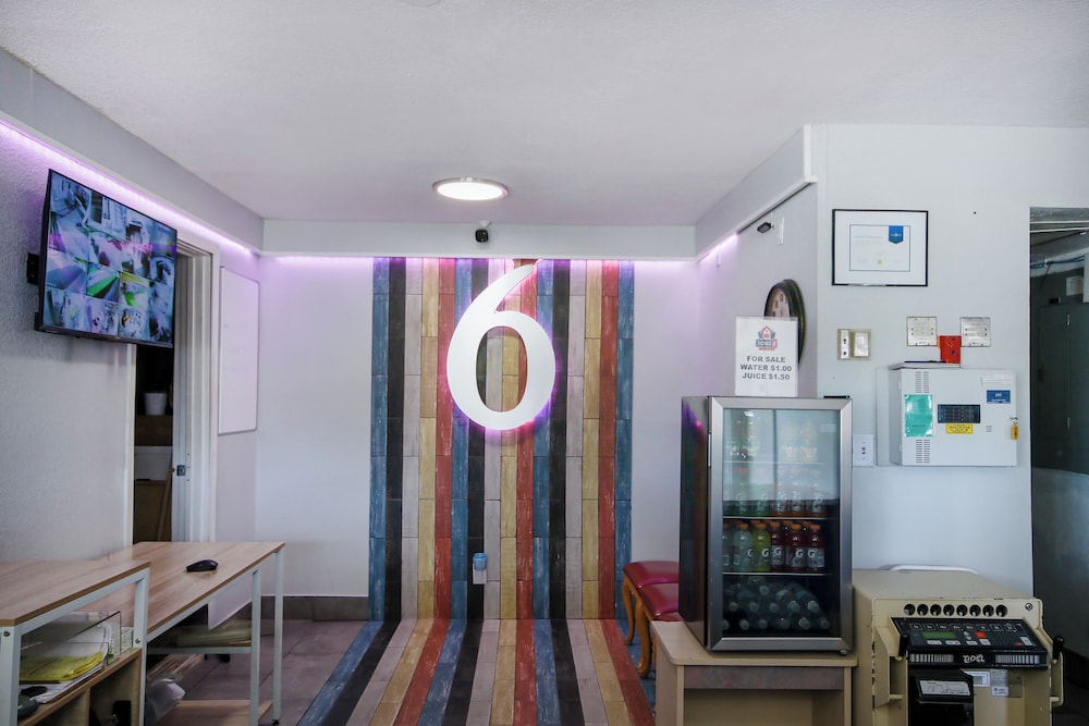 Motel6 Topeka KS Northwest - photo 4
