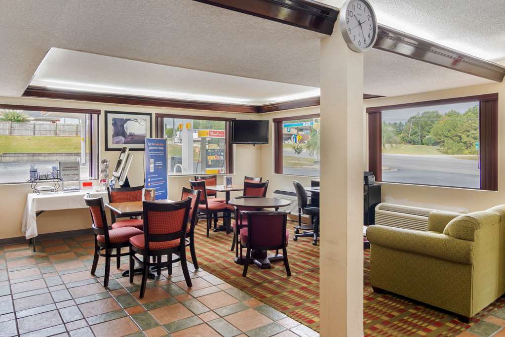 Econo Lodge Byron Warner Robins - photo 19