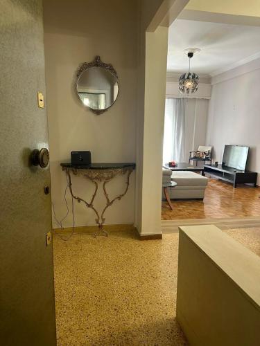 Frinis House — 4-Star Luxury Hotel in Athens, Greece