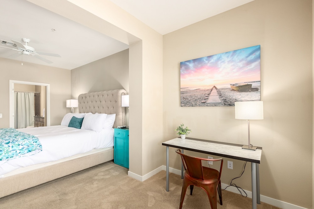Luxury Condo in Ocotillo Dining Resort Pool Spa Gym and More Walk to Everything by RedAwning Chandler - photo 4