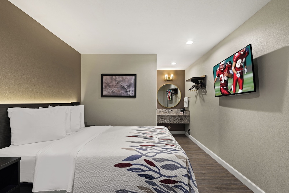 Red Roof Inn Carson Wilmington CA - photo 10