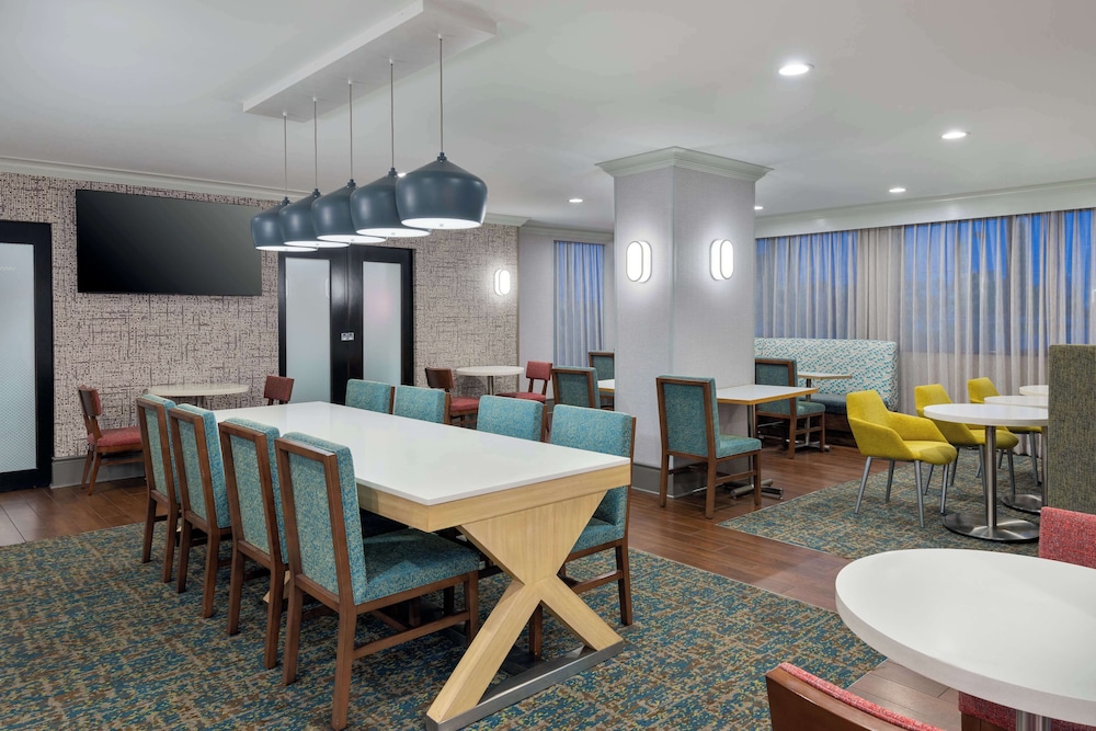 Hampton Inn Buffalo Airport Galleria Mall - photo 25