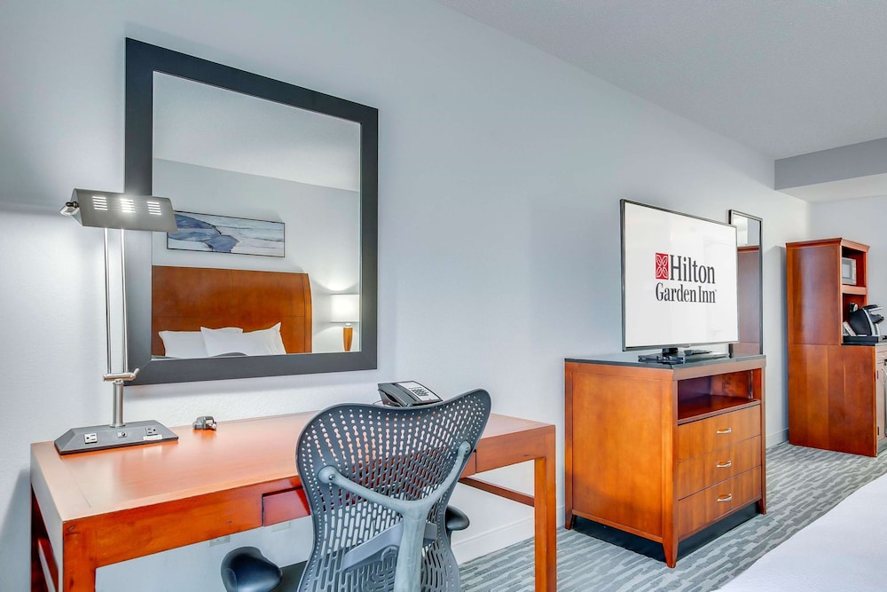 Hilton Garden Inn Louisville Northeast - photo 32