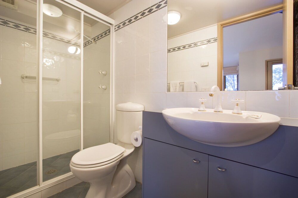 Lhotsky Apartments — 4-Star Luxury Hotel in Kosciuszko National Park, Australia